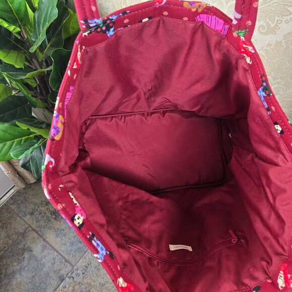 Vera Bradley Christmas  dog  Patterned Tote - Picture 7 of 13